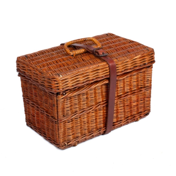 late 19th century wicker picnic basket made by GW Scott & Sons with all its accessories and complements