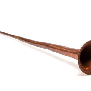 Copper trumpet with brass mouthpiece, complement and article for horse carriages, gilt trim.