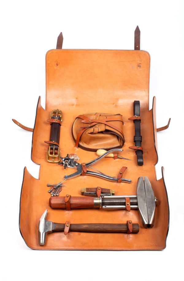 Tool case signed by the house "DORANTES", made of chocolate-colored pigskin,