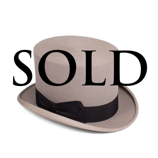 Vintage grey top hat signed by B. LIPMAN LTD, LONDON Clothing accessories. Dorantes saddlery