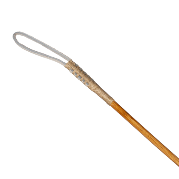 Whip with white calfskin handle, Indian reed stick and pointed tip in linen thread