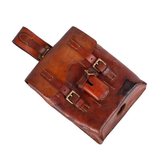 Hunting bag in cowhide leather Dorantes hunting items.