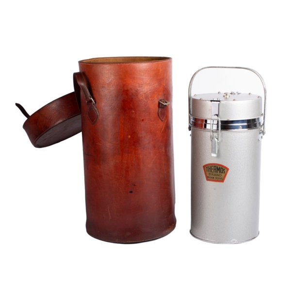 Large thermos from THERMO, with a hazelnut colored cowhide leather cover.