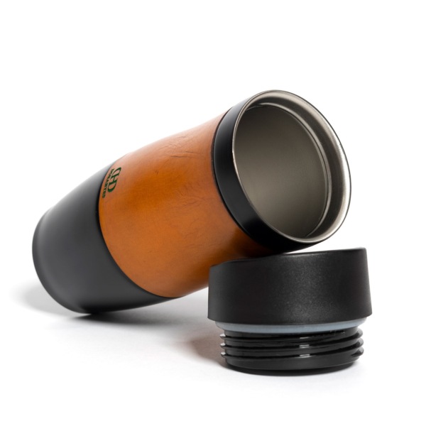 Stainless steel thermos in black and lined with vegetable tanned leather